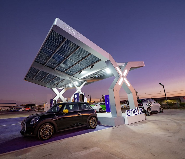 BMW Group Chile en primera electroestación de servicio