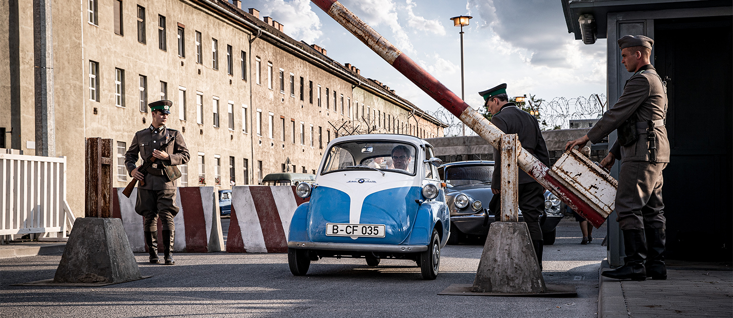 EL MURO DE BERLÍN: A LA LIBERTAD EN UN BMW ISETTA