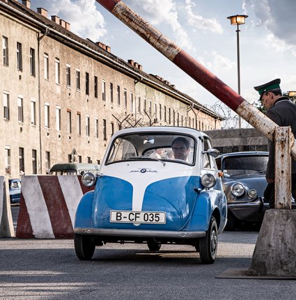 EL MURO DE BERLÍN: A LA LIBERTAD EN UN BMW ISETTA