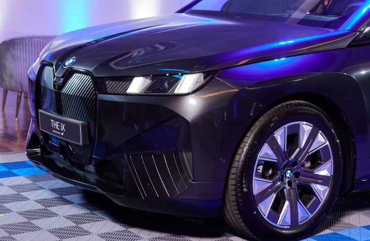 Nuevo BMW iX: más autonomía y potencia