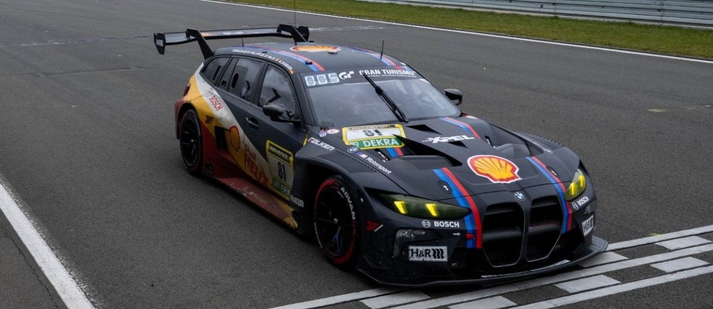 24h Nürburgring: show principal del BMW M3 Touring 24H ante una multitud récord en el “Infierno Verde”.