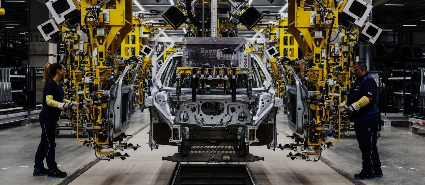 La planta de BMW en Debrecen fabrica su iX3 número 50.000