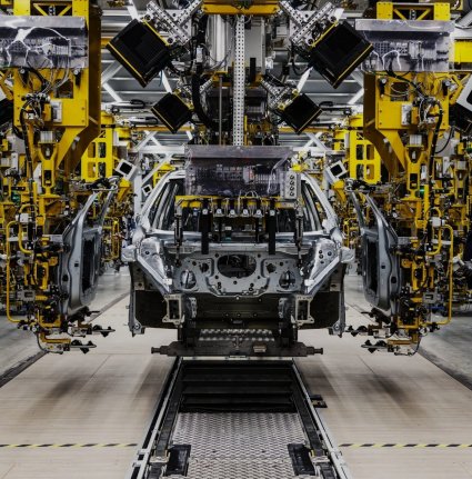 La planta de BMW Group en Debrecen produce el BMW iX3 número 50,000
