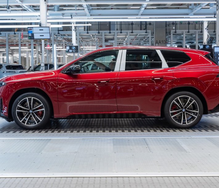 La planta de BMW Group en Debrecen produce el BMW iX3 número 50,000